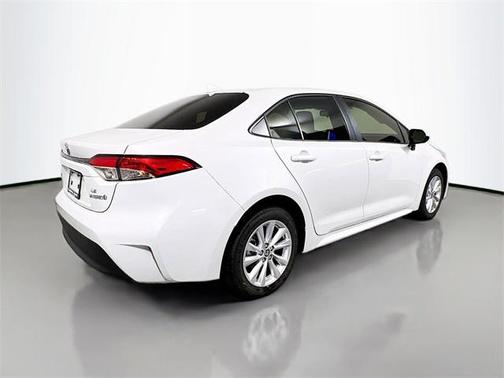 2024 Toyota Corolla Hybrid LE