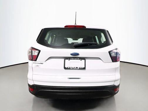 Oxford White 2017 Ford Escape S