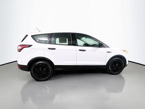 Oxford White 2017 Ford Escape S