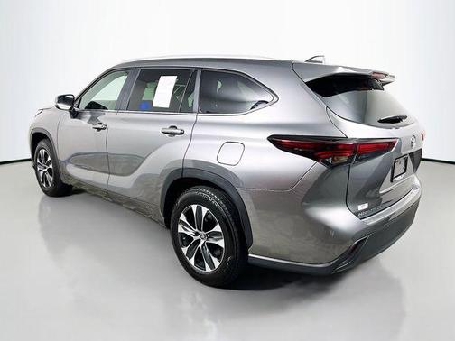 Heavy Metal 2025 Toyota Highlander XLE