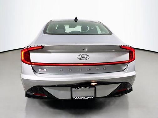 Shimmering Silver Pearl 2021 Hyundai SONATA SEL