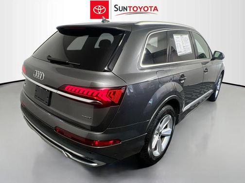 2024 Audi Q7 45 Premium Plus