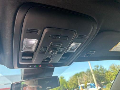 Onyx Black 2024 GMC Yukon XL Denali