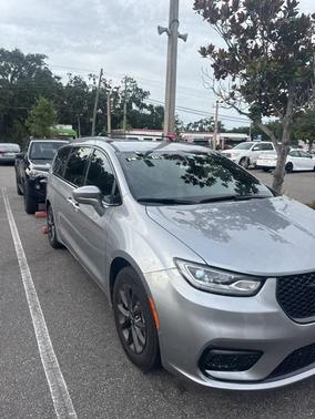 2021 Chrysler Pacifica Touring L