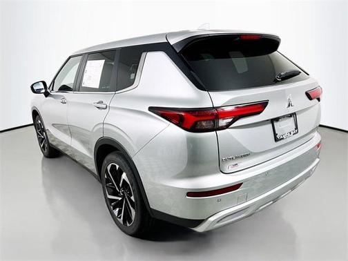 2024 Mitsubishi Outlander SE Black Edition S-AWC