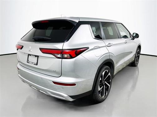 2024 Mitsubishi Outlander SE Black Edition S-AWC
