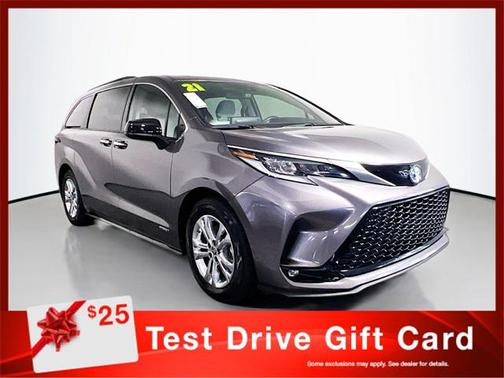 2021 Toyota Sienna XSE 7 Passenger