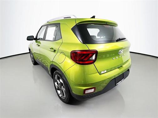 2022 Hyundai VENUE SEL