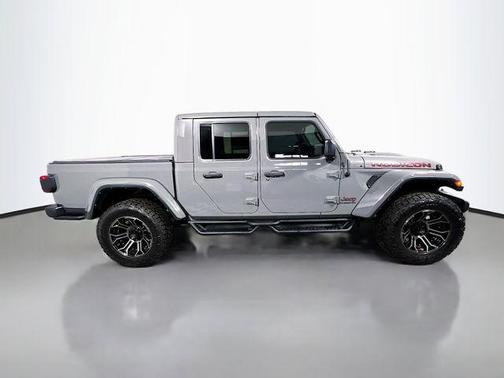 Sting-Gray Clearcoat 2022 Jeep Gladiator Rubicon