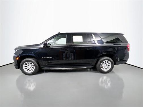 2023 Chevrolet Suburban LT