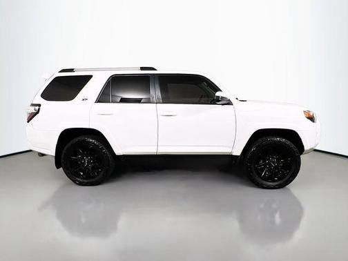 Super White 2021 Toyota 4Runner SR5