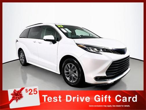 2023 Toyota Sienna XLE 7 Passenger