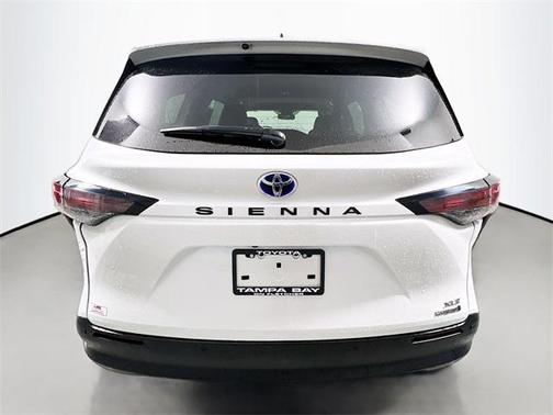 2023 Toyota Sienna XLE 7 Passenger