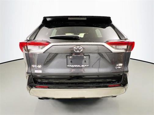 2025 Toyota RAV4 Hybrid SE