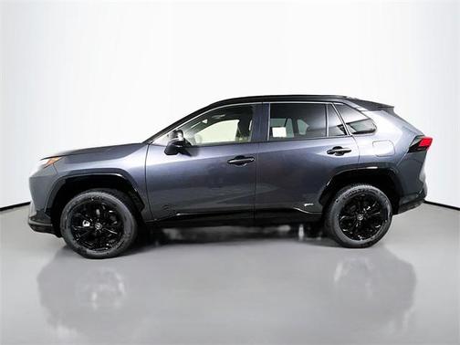 2025 Toyota RAV4 Hybrid SE