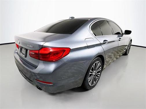 2018 BMW 530 530i