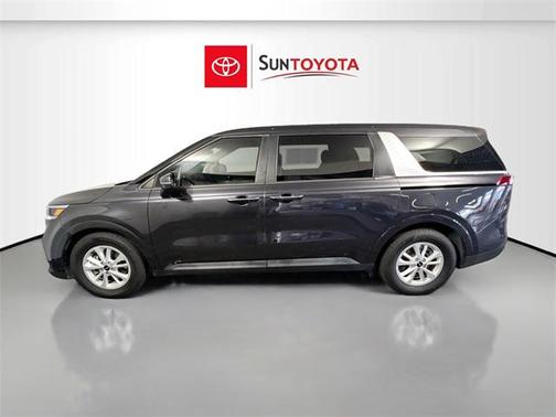 2023 Kia Carnival LX