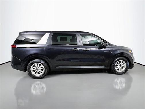 2023 Kia Carnival LX
