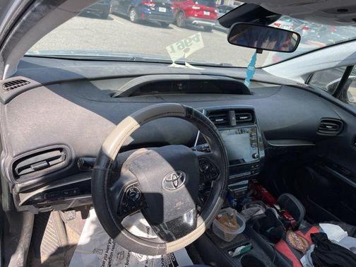 2020 Toyota Prius LE