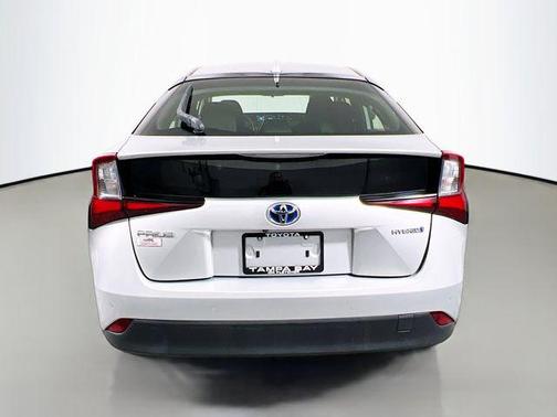 2020 Toyota Prius LE