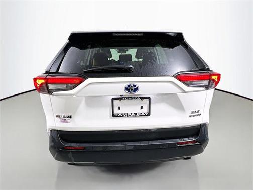 2019 Toyota RAV4 Hybrid XLE