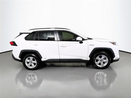 2019 Toyota RAV4 Hybrid XLE