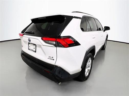 2019 Toyota RAV4 Hybrid XLE