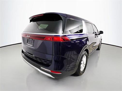 2023 Kia Carnival LX