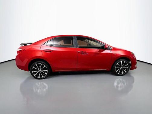 Barcelona Red Metallic 2019 Toyota Corolla SE