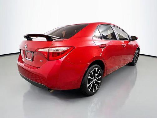 Barcelona Red Metallic 2019 Toyota Corolla SE