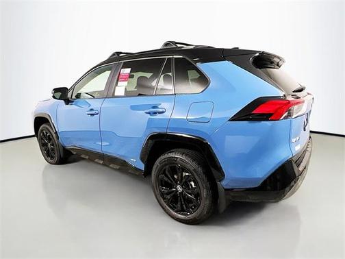 2025 Toyota RAV4 Hybrid SE