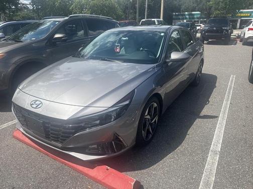 2021 Hyundai ELANTRA Limited