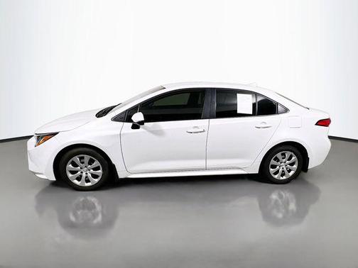 Wind Chill Pearl 2025 Toyota Corolla LE