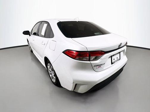 Wind Chill Pearl 2025 Toyota Corolla LE