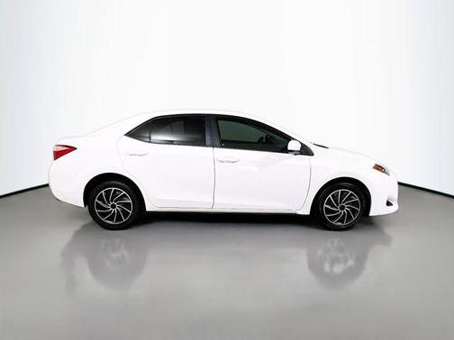Super White 2017 Toyota Corolla LE
