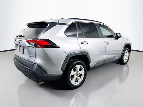 Silver Sky Metallic 2020 Toyota RAV4 XLE