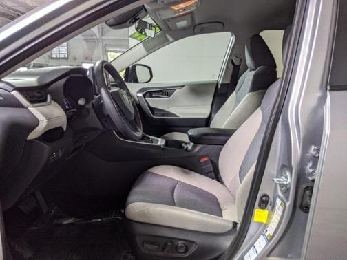 Silver Sky Metallic 2020 Toyota RAV4 XLE