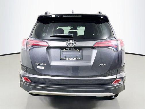 Magnetic Gray Metallic 2018 Toyota RAV4 XLE