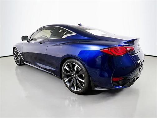 2022 INFINITI Q60 LUXE