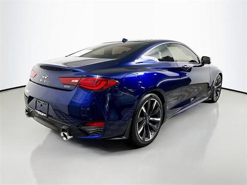 2022 INFINITI Q60 LUXE