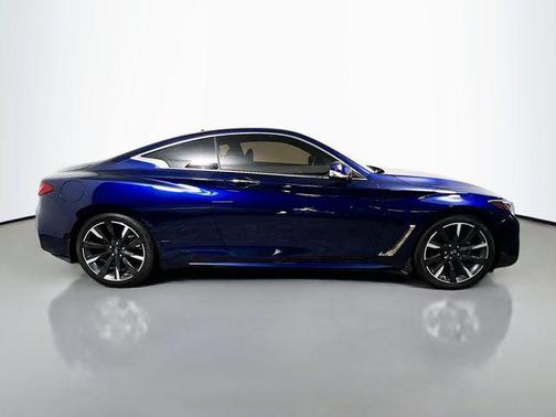 2022 INFINITI Q60 LUXE