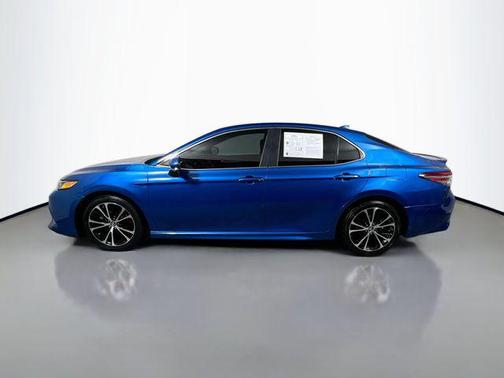 Blue Streak Metallic 2019 Toyota Camry SE