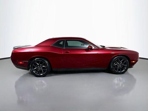 Octane Red Pearlcoat 2019 Dodge Challenger SXT
