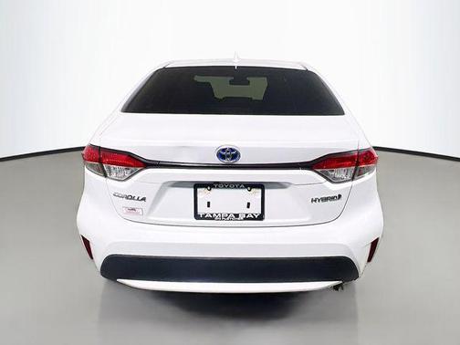 Wind Chill Pearl 2022 Toyota Corolla Hybrid SE