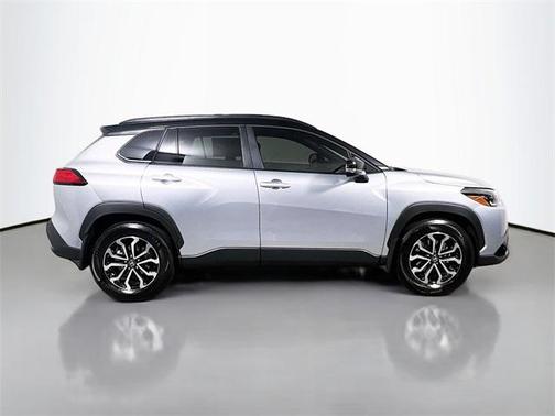 2025 Toyota Corolla Hybrid SE