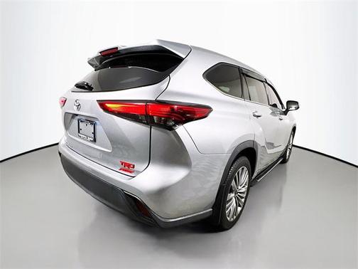 2021 Toyota Highlander L