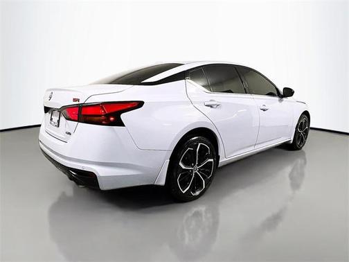 2024 Nissan Altima SR Intelligent AWD