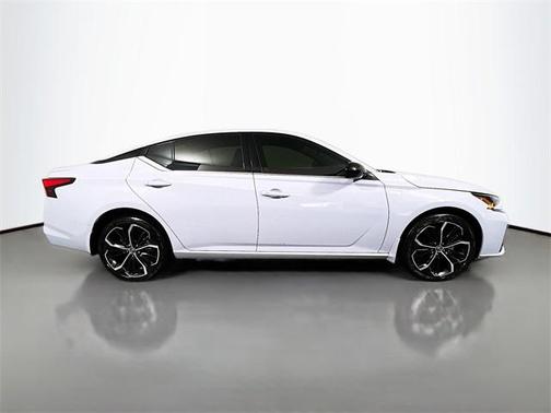 2024 Nissan Altima SR Intelligent AWD