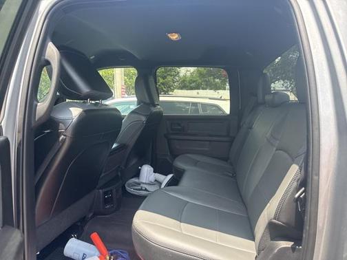 2022 RAM 3500 Tradesman Crew Cab 4x4 8' Box