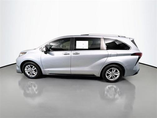 2021 Toyota Sienna Limited 7-Passenger